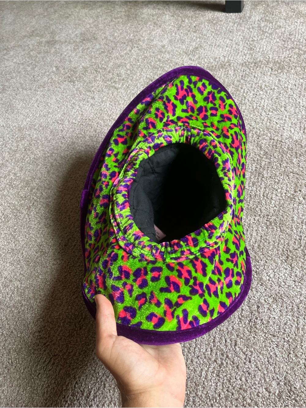 VTG 90’s Fur Neon Leopard Print Hat - Picture 5 of 6